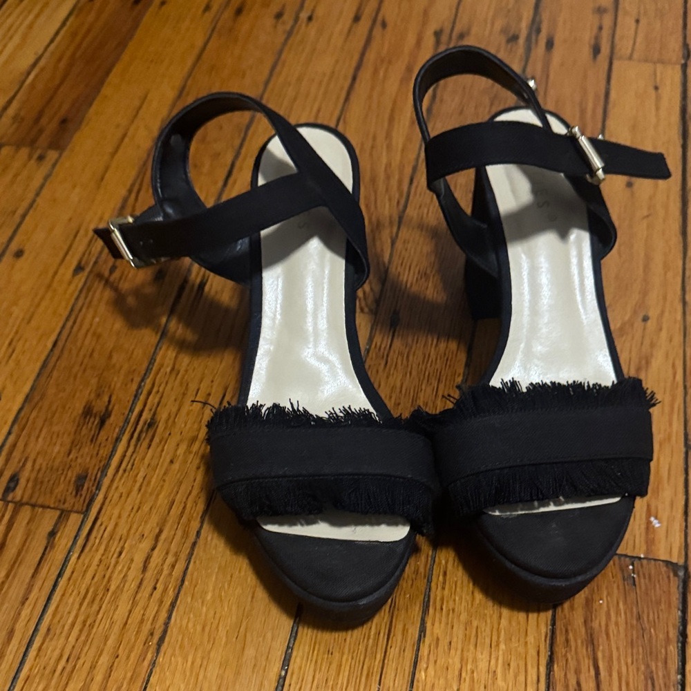 Westies Size6 Fringed Black Block Heel Sandals with Ankle Strap